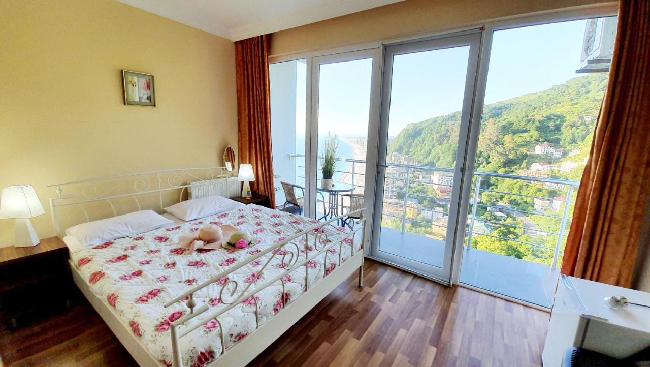 Calypso Kvariati Hotel Екстер'єр фото