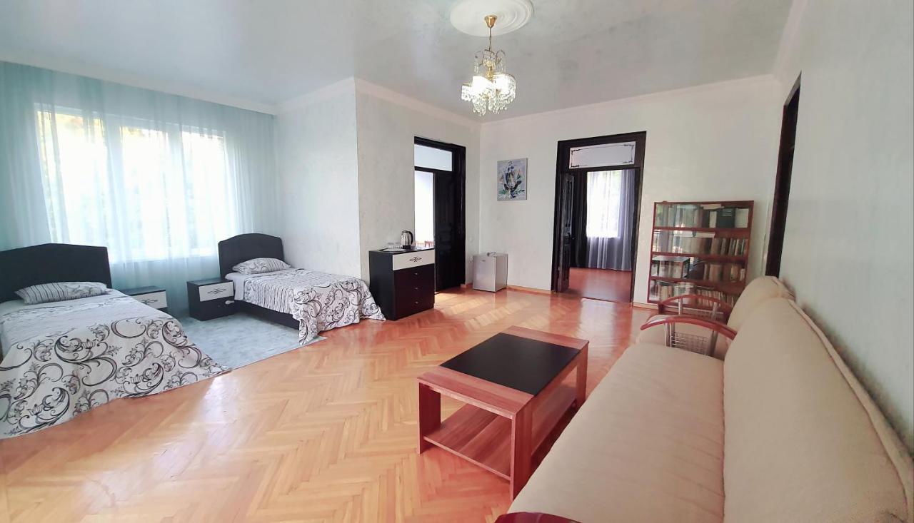 Calypso Kvariati Hotel Екстер'єр фото