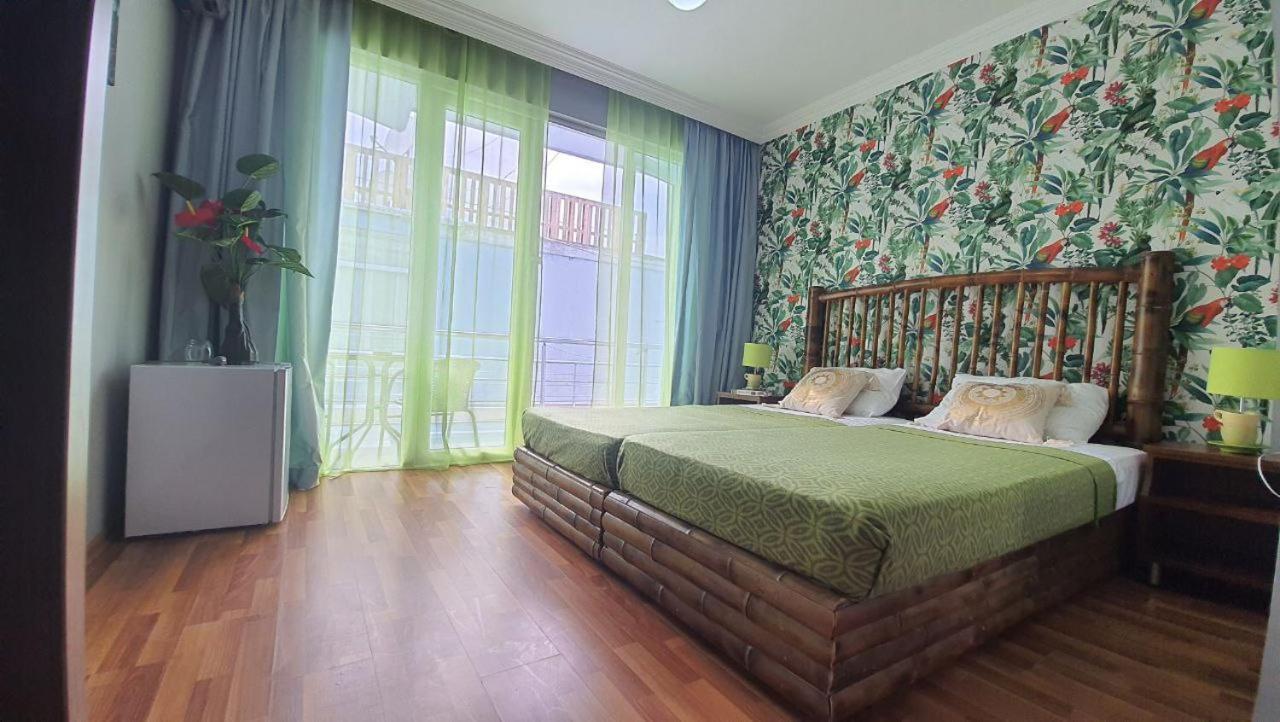 Calypso Kvariati Hotel Екстер'єр фото